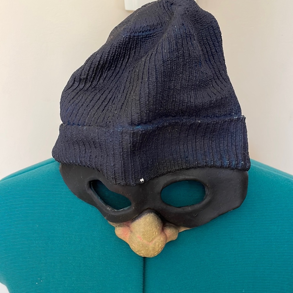 Costume mask